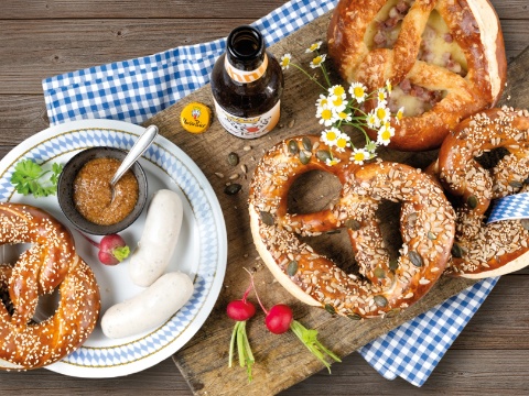 2160x1215px_Aktuelles_Oktoberfest_Bühnenbild