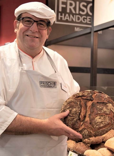 4_5_baecker-hercules-brot
